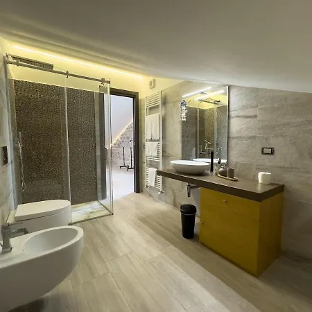 Emma 135 Mq Free Parking