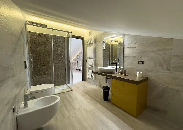 Emma 135 Mq Free Parking